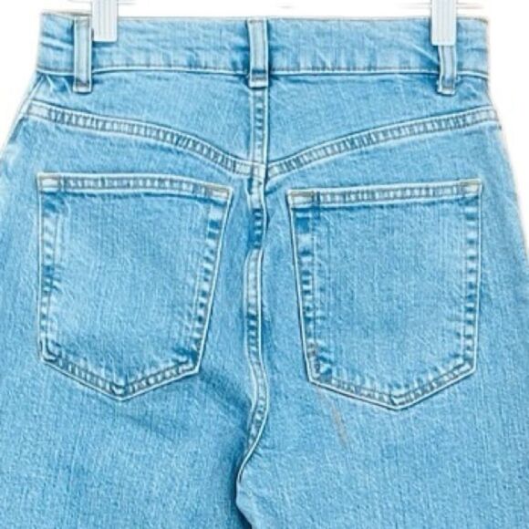 New with tags ASOS DESIGN High Waist Slim Fit Mom Jeans size Petite 26/28. - Picture 9 of 11